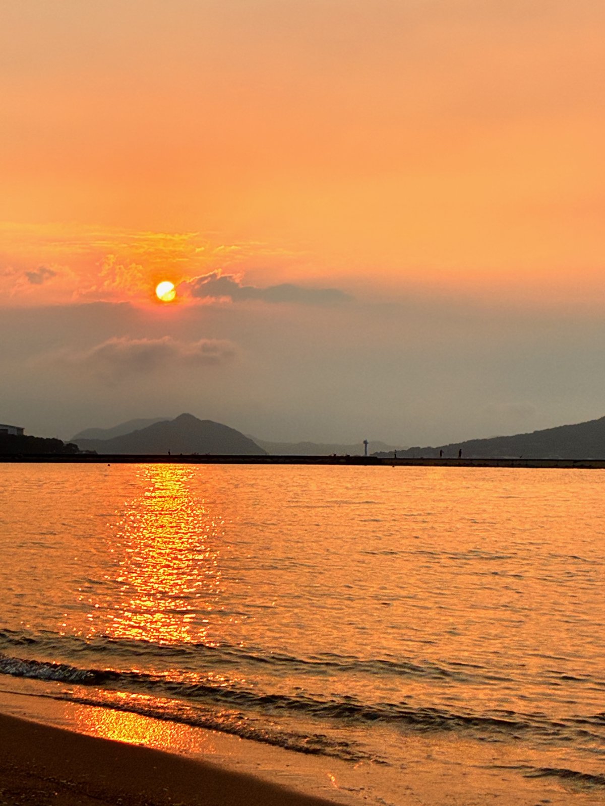 博多湾に沈む、素敵な夕陽🌅