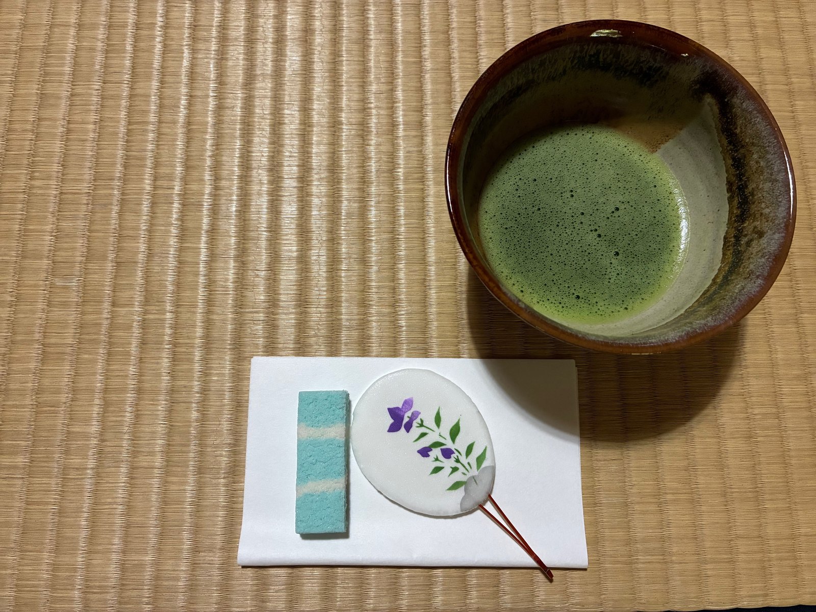お抹茶とお干菓子