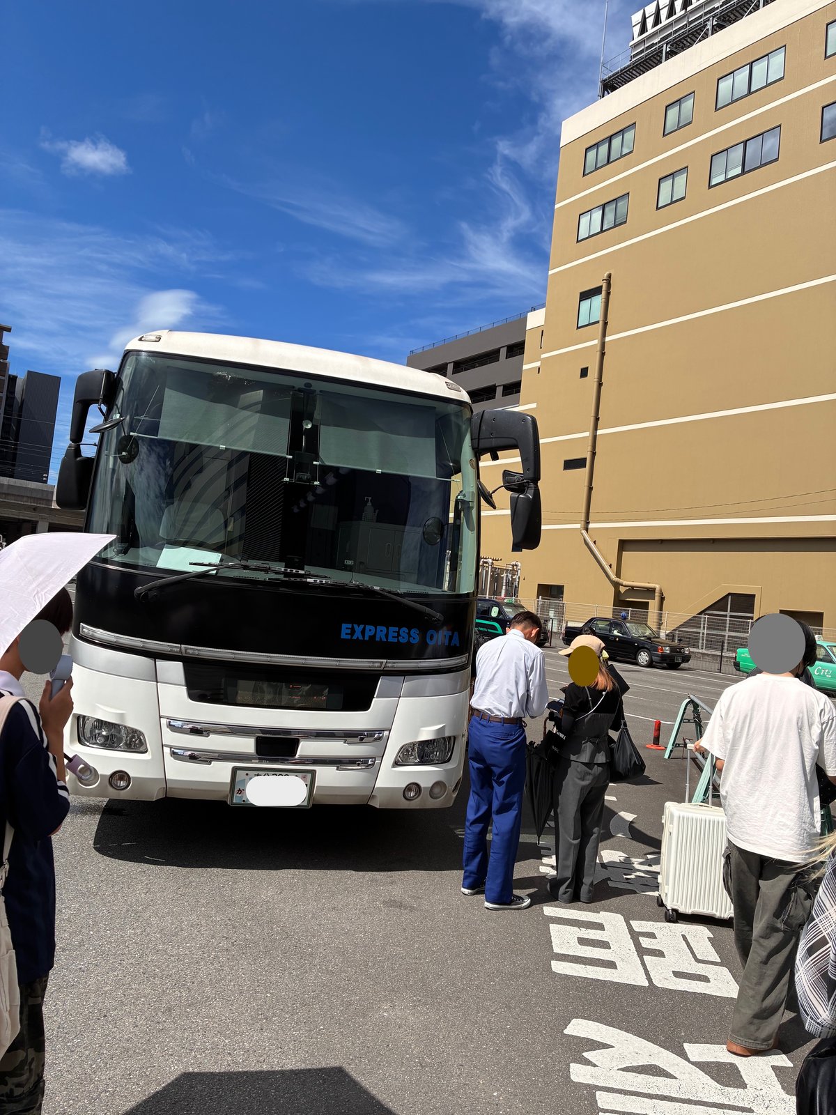 大分駅要町に到着したバス